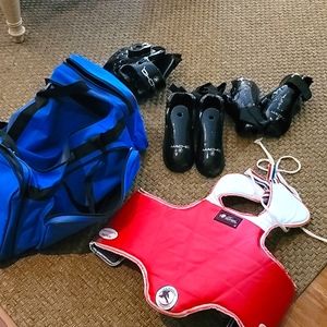Taekwondo sparring gear set (Medium)